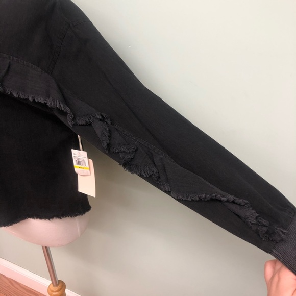 Two by Vince Camuto | Women's Ruffle Shirt | Black | Medium - Picture 2 of 4